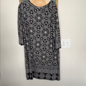 Elegant Black and White Patterned Dress